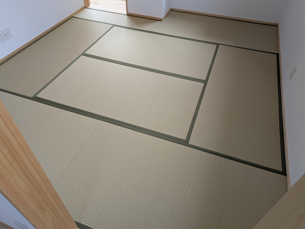 ダイケン和紙表「銀白１００Ａ（若草色）」縁有り新畳
