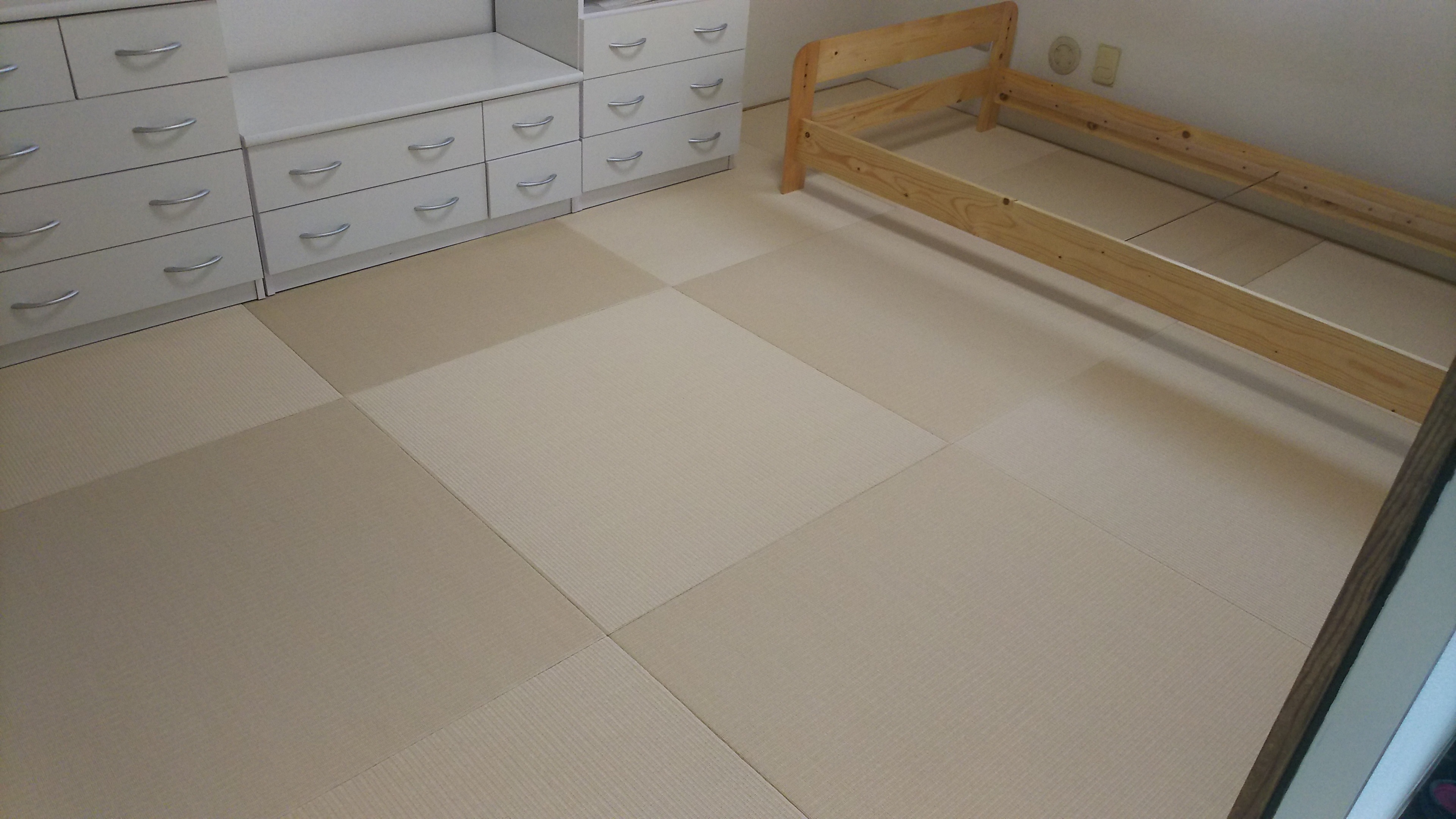 ダイケン「清流カクテルフィット１５」　縁無畳（琉球畳）