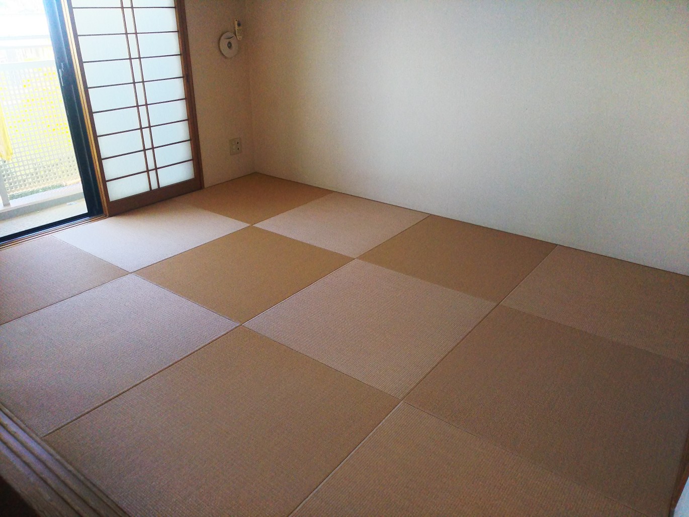 ダイケン「清流カクテルフィット１３」　縁無畳（琉球畳）