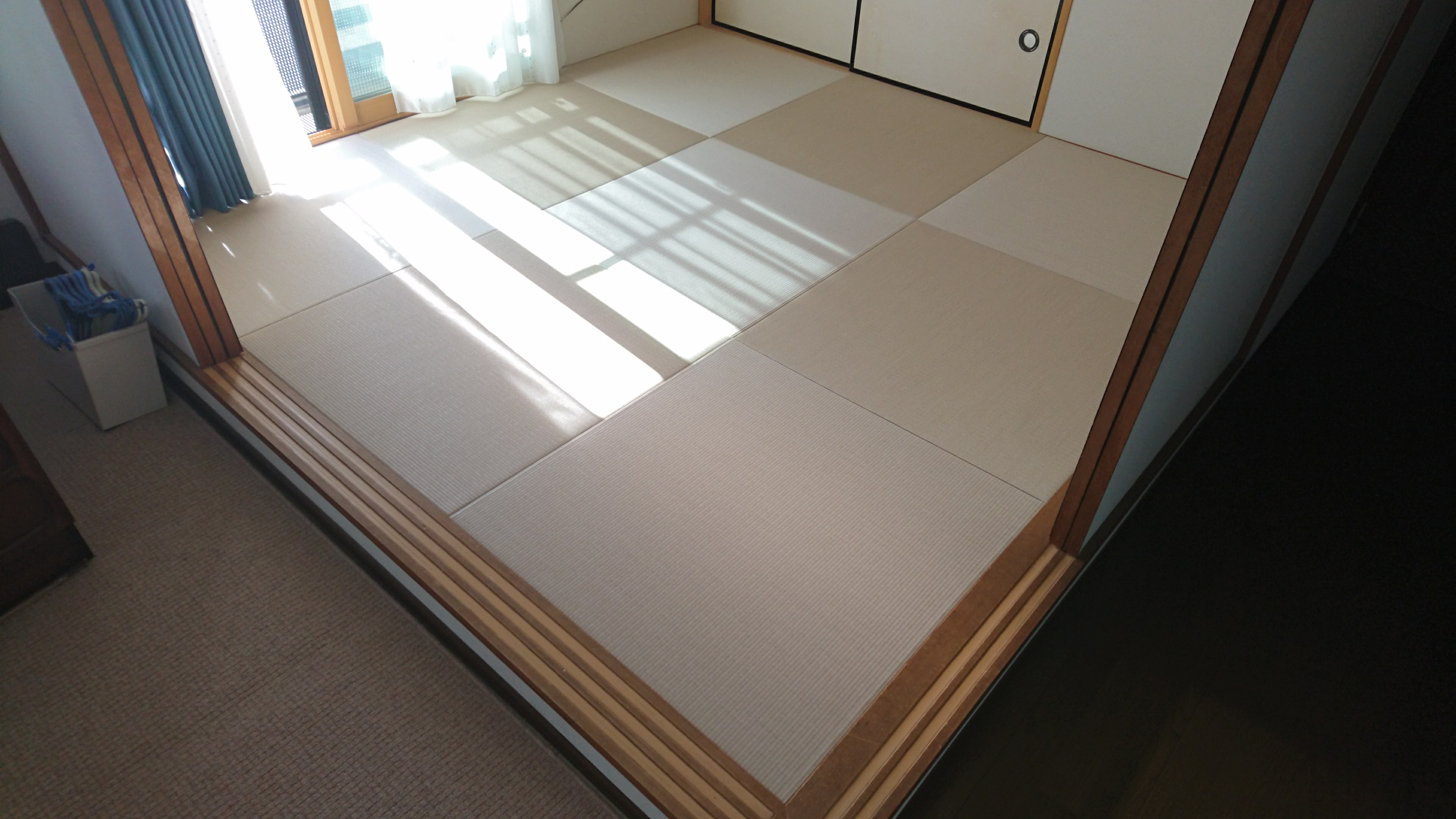 ダイケン「清流カクテルフィット１７（灰桜色×白茶色）」　縁無畳（琉球畳）